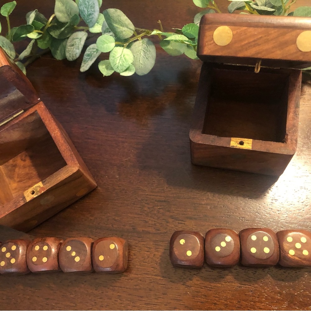 Set of 2 Wooden Dice made in India - Picture 4 of 6